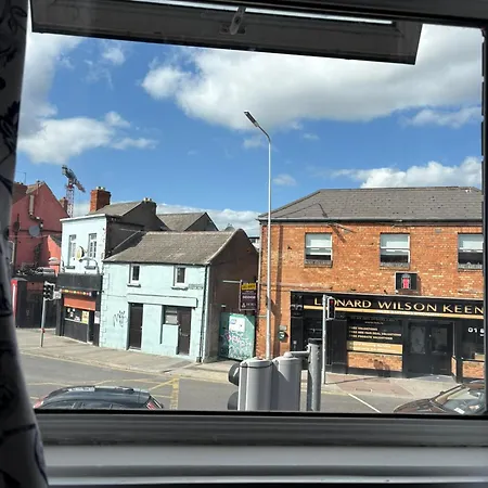 Superb Triple Near Croke Park - 2 *