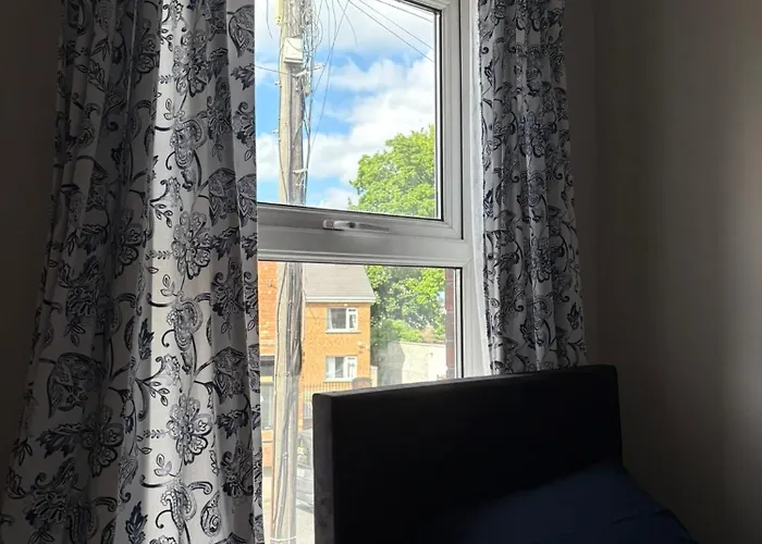 Konukevi Superb Triple Near Croke Park - 2 *