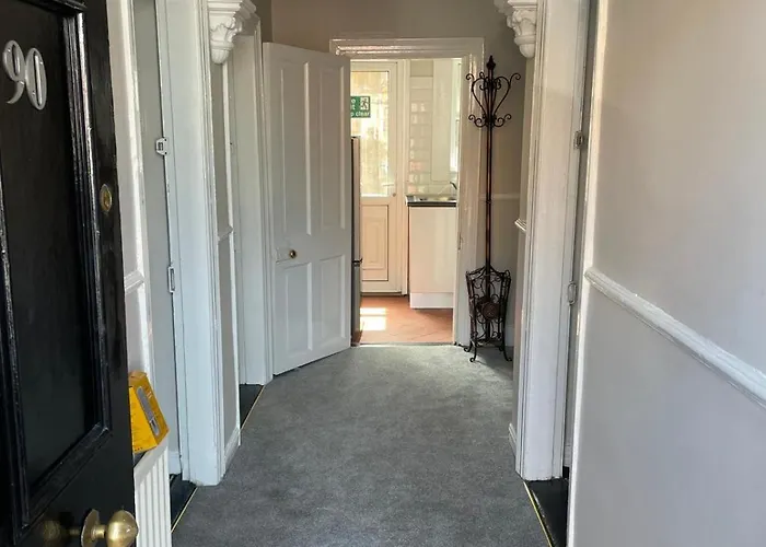 Superb Triple Near Croke Park - 2 Gasthof Dublin